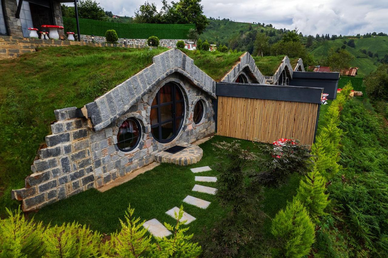Hobbit Chalet Hotel Camlihemsin Exterior photo